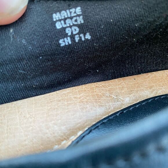 Earth Maize Womens Loafers Shoes Slip On Ruched Low Heel Leather Black Size 9D - Picture 7 of 9